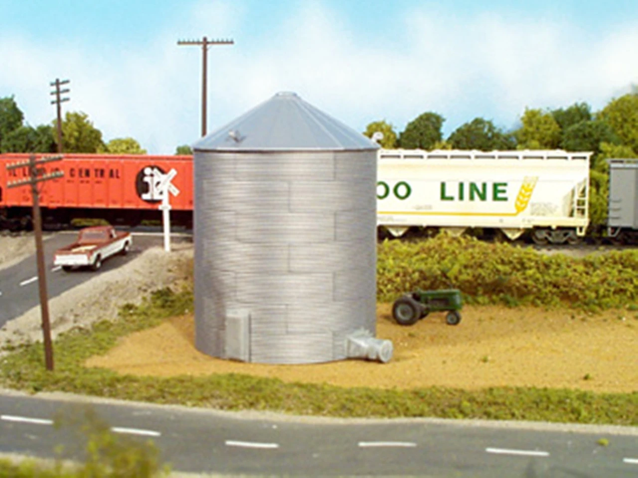 Rix Products 628-0703 - 30 Ft Grain Bin - N Scale 3 Rix Products 628-0703 - 30 Ft Grain Bin - N Scale