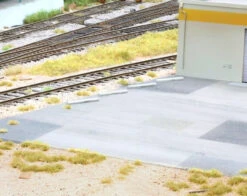 BLMA 611 - Concrete Car Stop (24) - N Scale