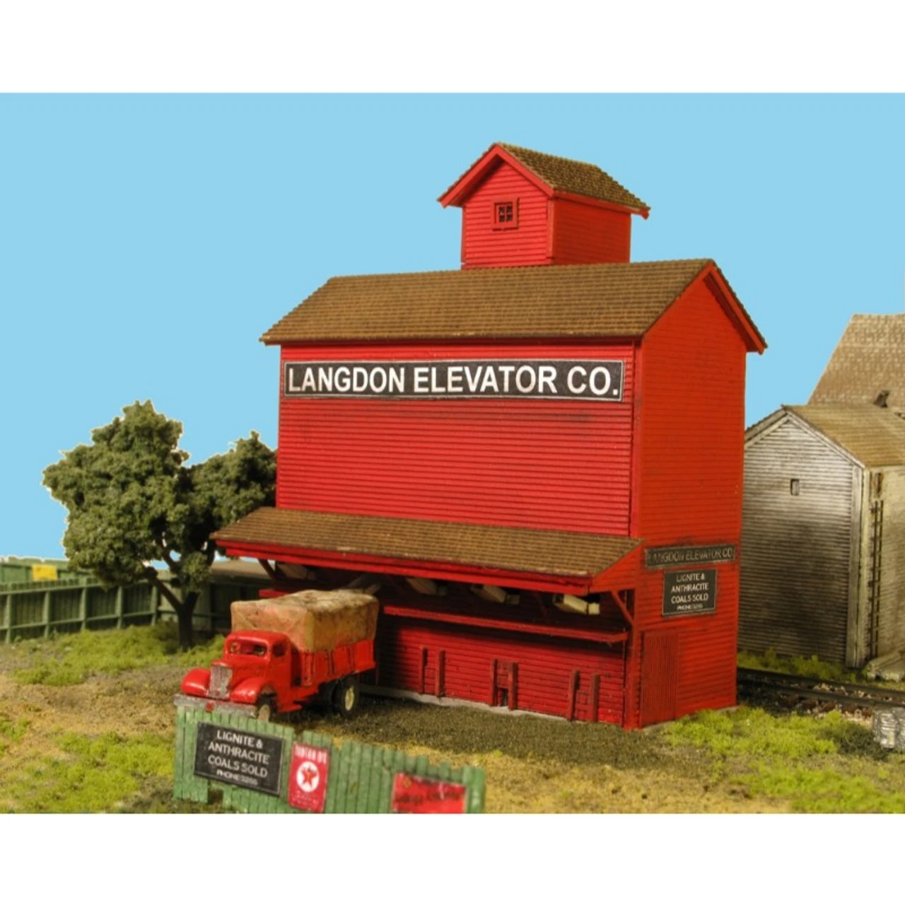 Monroe Models 9215 - Langdon Coal Elevator - N Scale Kit 3 Monroe Models 9215 - Langdon Coal Elevator - N Scale Kit