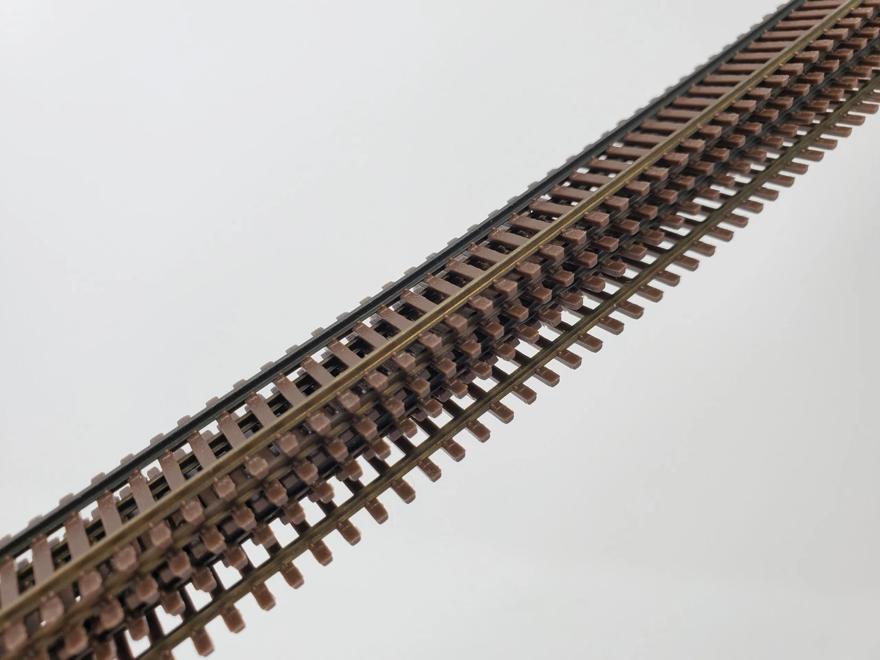 Micro Engineering 12-124 - WEATHERED Flex-Trak, Code 55 (3 Ft, 6 Pc Bundle) - N Scale 3 Micro Engineering 12-124 - WEATHERED Flex-Trak, Code 55 (3 Ft, 6 Pc Bundle) - N Scale