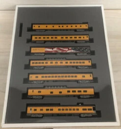 Kato 106-086 - Excursion Train 7 Car Set Union Pacific (UP) - N Scale
