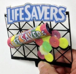 Miller Engineering 440852 - Animated Lifesavers Billboard - HO/N Scale