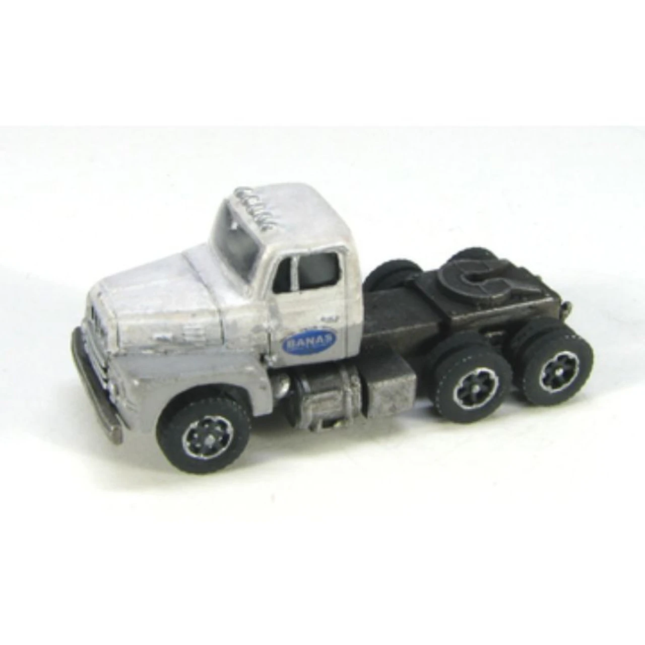 Showcase Miniatures 104 - 1950's Era R-190 Tractor - N Scale Kit 3 Showcase Miniatures 104 - 1950's Era R-190 Tractor - N Scale Kit