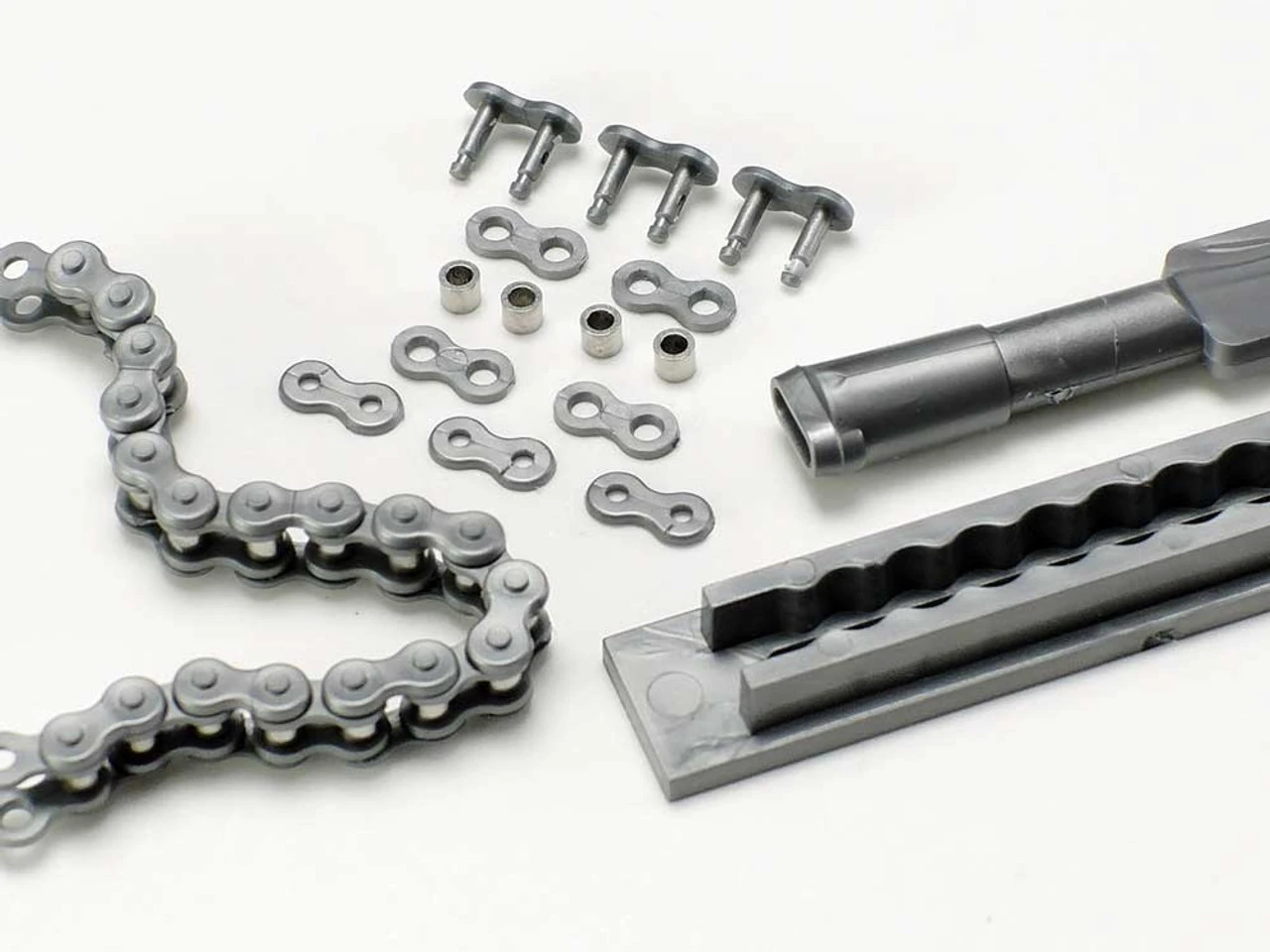 Tamiya 12674 - Link-Type Motorcycle Chain - 1:6 Scale Kit 3 Tamiya 12674 - Link-Type Motorcycle Chain - 1:6 Scale Kit