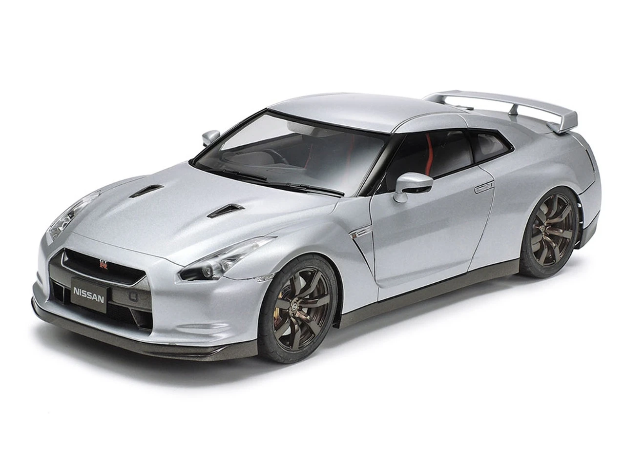 Tamiya 24300 - Nissan GTR - 1:24 Scale Kit 3 Tamiya 24300 - Nissan GTR - 1:24 Scale Kit