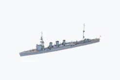 Tamiya 31318 - Kiso Light Cruiser Kit Japan - 1:700 Scale Kit