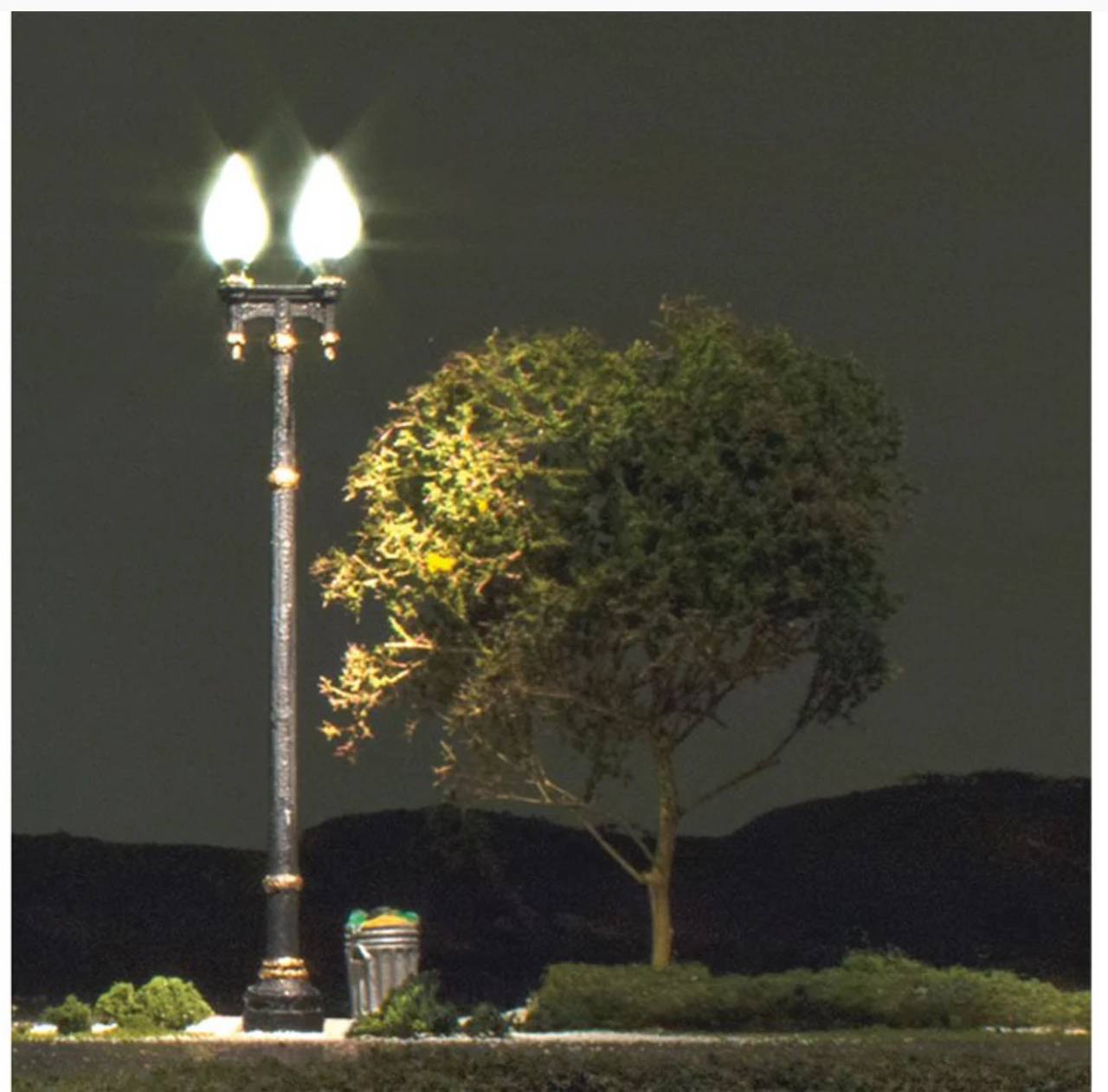 Woodland Scenics 5632 - HO Double Lamp Post Street Lights 3 Woodland Scenics 5632 - HO Double Lamp Post Street Lights